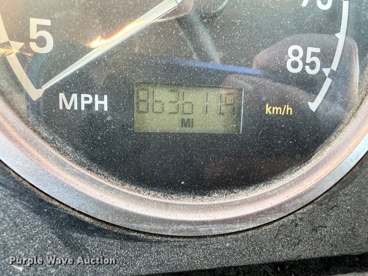 image for item DO8847 2007 Sterling AT9500  semi truck