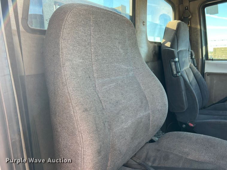 image for item DO8847 2007 Sterling AT9500  semi truck