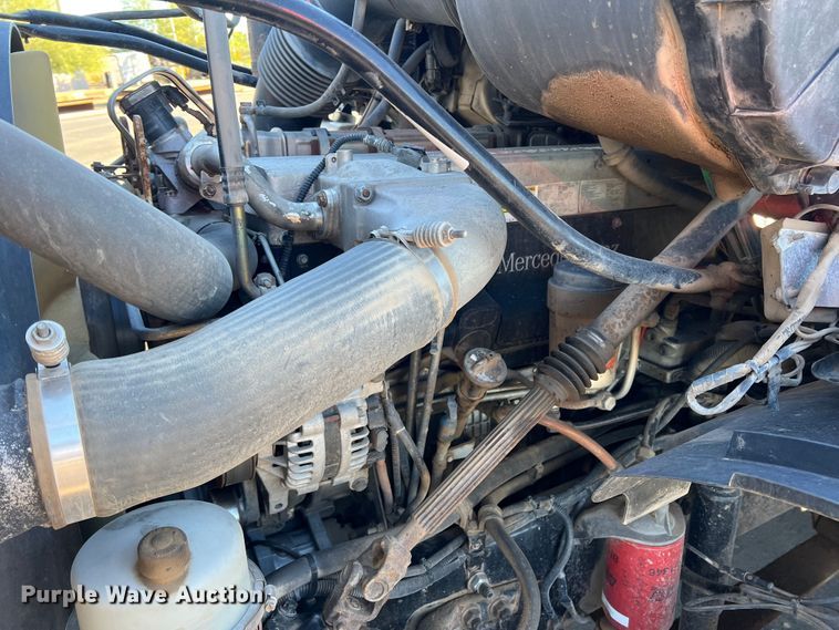 image for item DO8847 2007 Sterling AT9500  semi truck