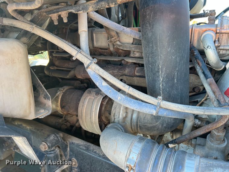 image for item DO8847 2007 Sterling AT9500  semi truck