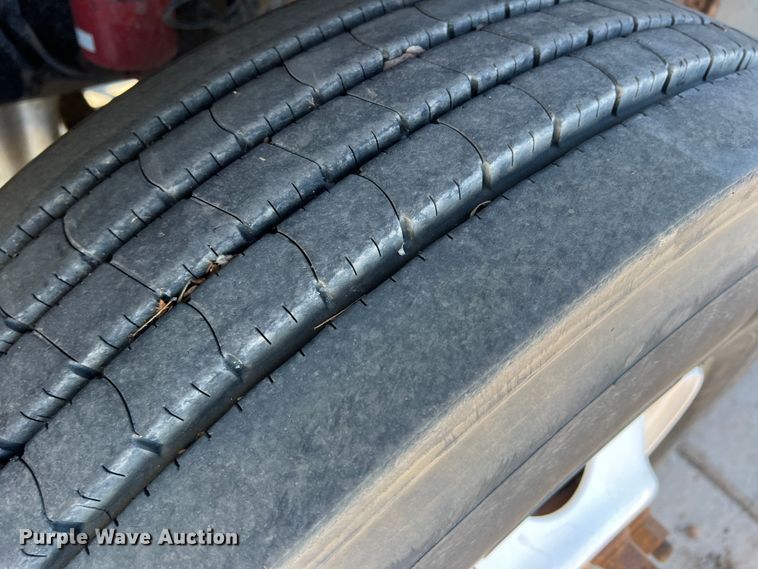 image for item DO8847 2007 Sterling AT9500  semi truck