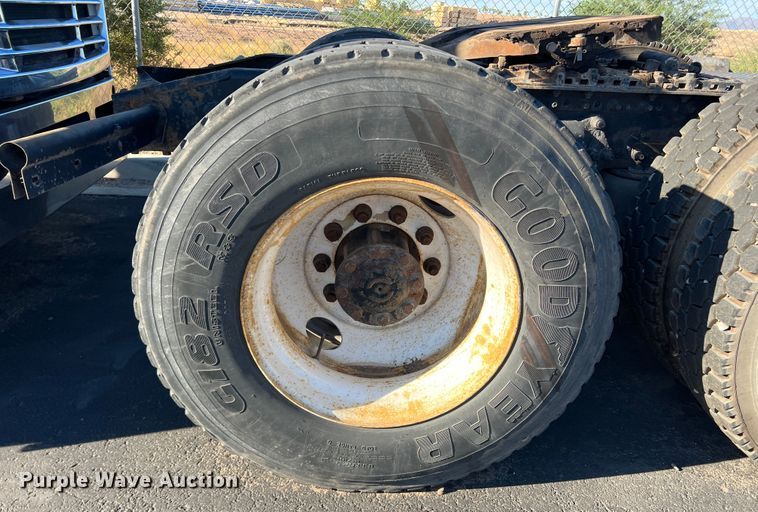 image for item DO8847 2007 Sterling AT9500  semi truck