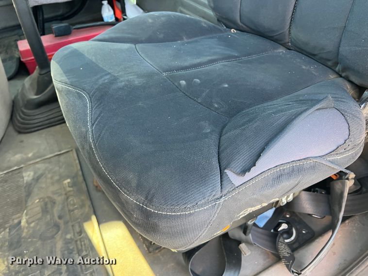 image for item DO8848 2015 Freightliner Cascadia  semi truck