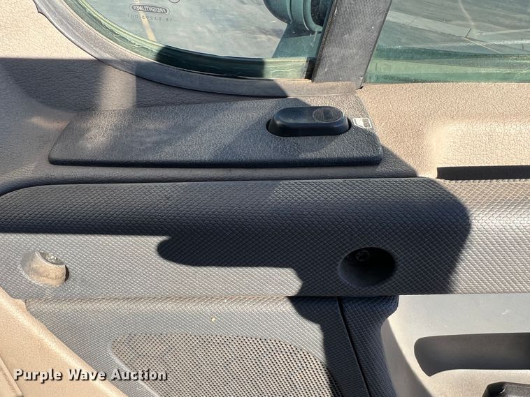 image for item DO8848 2015 Freightliner Cascadia  semi truck