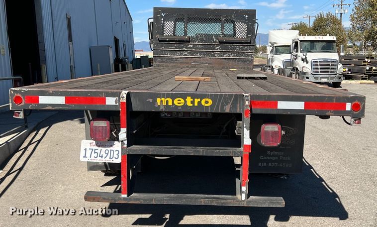 image for item DO8849 2012 International DuraStar 4300  flatbed truck