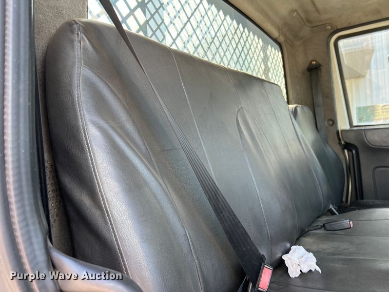 image for item DO8849 2012 International DuraStar 4300  flatbed truck