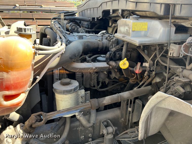 image for item DO8849 2012 International DuraStar 4300  flatbed truck