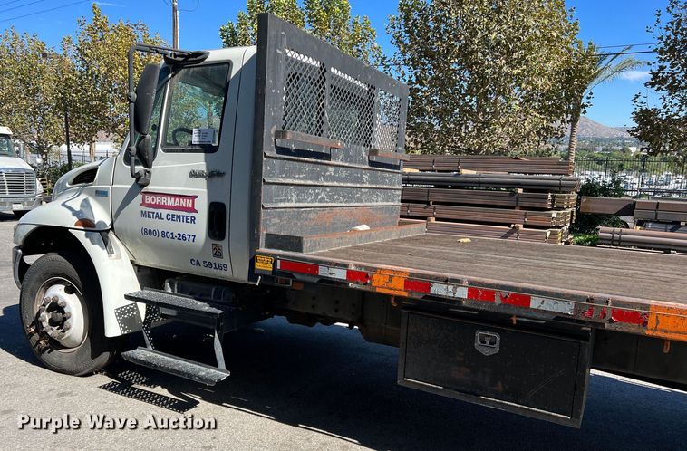 image for item DO8849 2012 International DuraStar 4300  flatbed truck