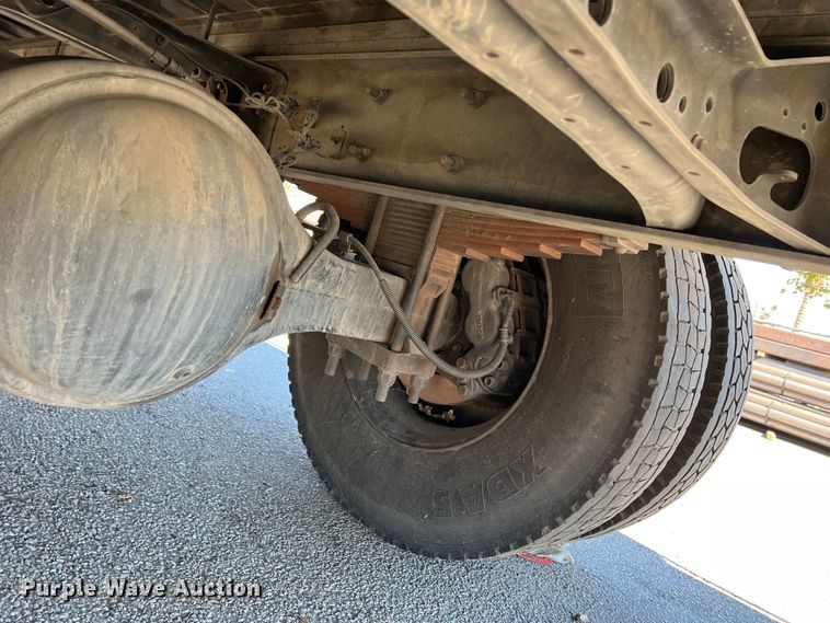 image for item DO8849 2012 International DuraStar 4300  flatbed truck