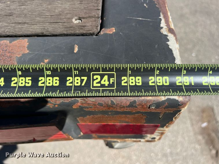 image for item DO8849 2012 International DuraStar 4300  flatbed truck