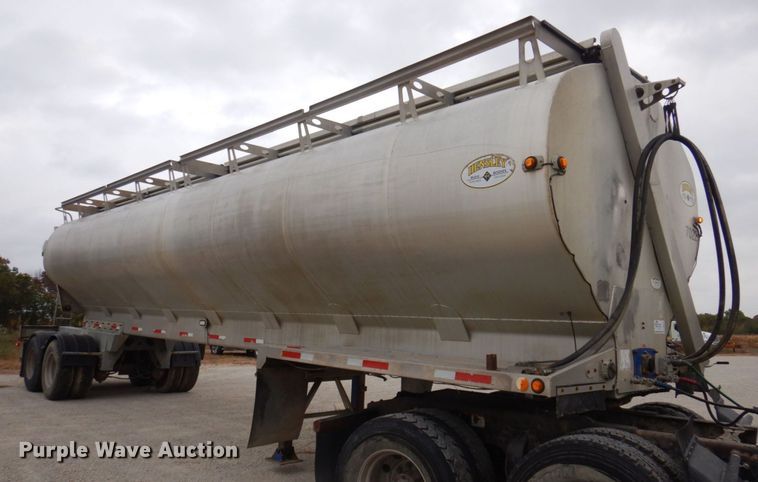 image for item DP0370 2011 Hensley ATLW-36-32-8  feed delivery trailer