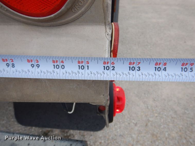 image for item DP0370 2011 Hensley ATLW-36-32-8  feed delivery trailer