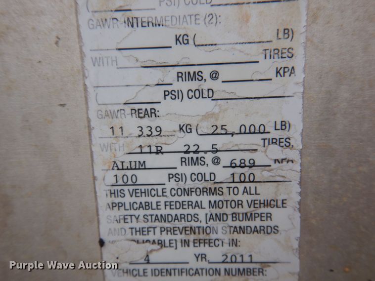 image for item DP0370 2011 Hensley ATLW-36-32-8  feed delivery trailer