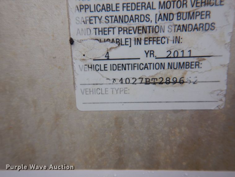 image for item DP0370 2011 Hensley ATLW-36-32-8  feed delivery trailer