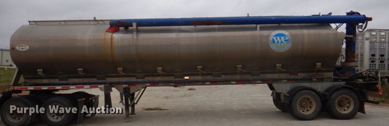 image for item DP0371 2011 Hensley ATLW-36-32-8  feed delivery trailer