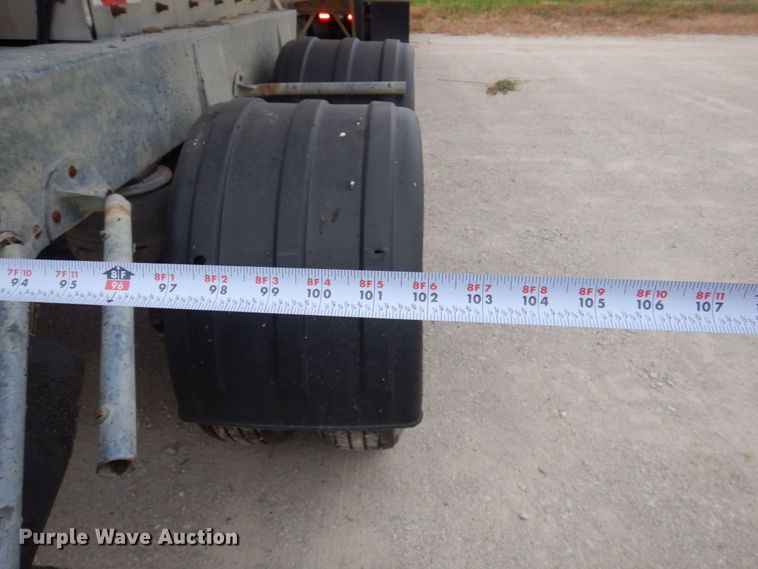 image for item DP0371 2011 Hensley ATLW-36-32-8  feed delivery trailer