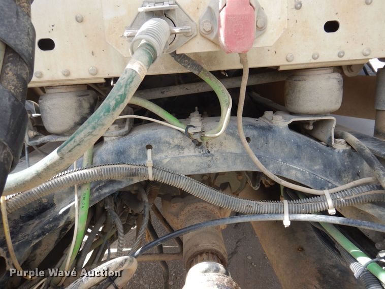 image for item DP0373 2004 Freightliner Columbia 120  semi truck