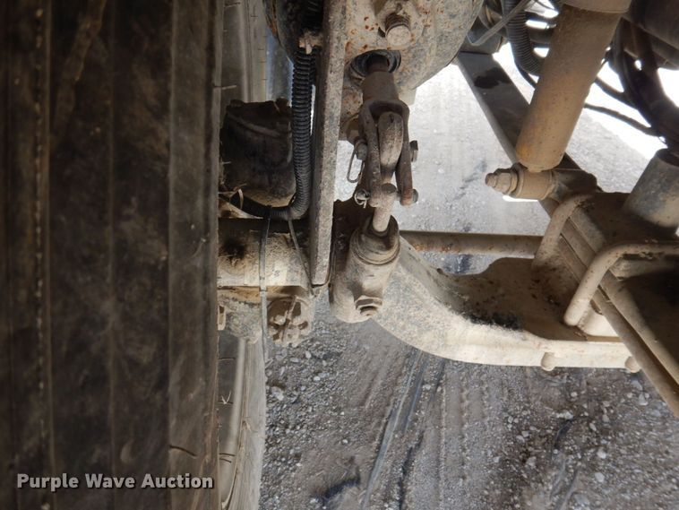 image for item DP0373 2004 Freightliner Columbia 120  semi truck