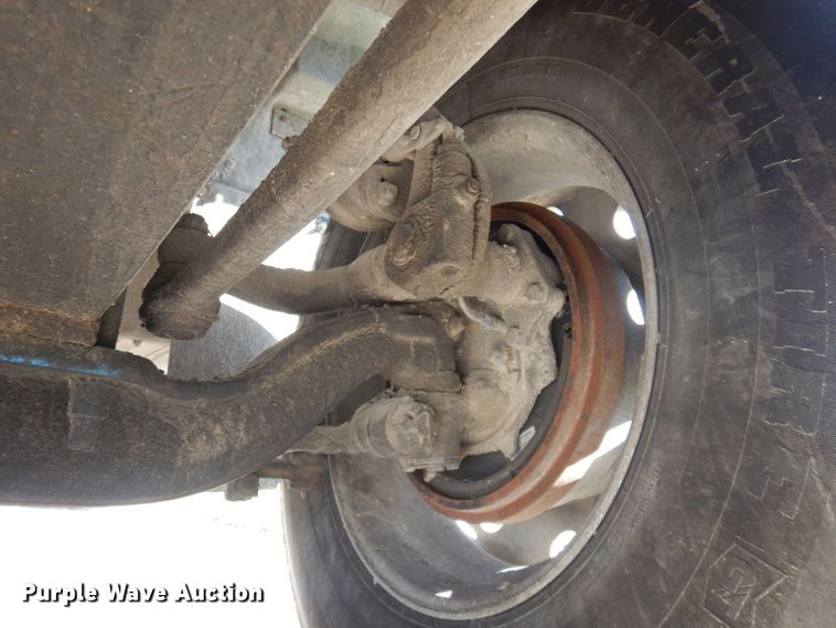 image for item DP0390 1996 International 9400  semi truck