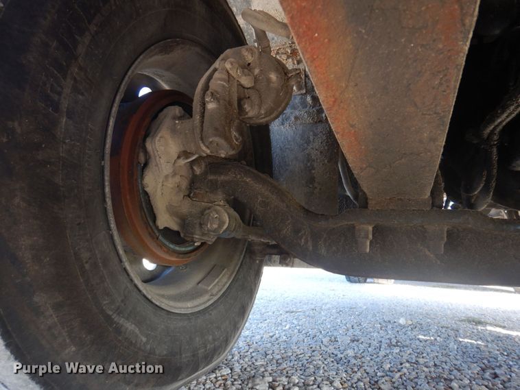 image for item DP0390 1996 International 9400  semi truck