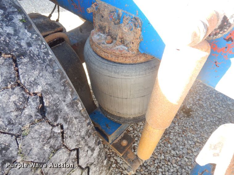 image for item DP0390 1996 International 9400  semi truck