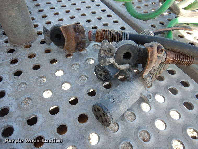 image for item DP0391 1996 International 9400  semi truck