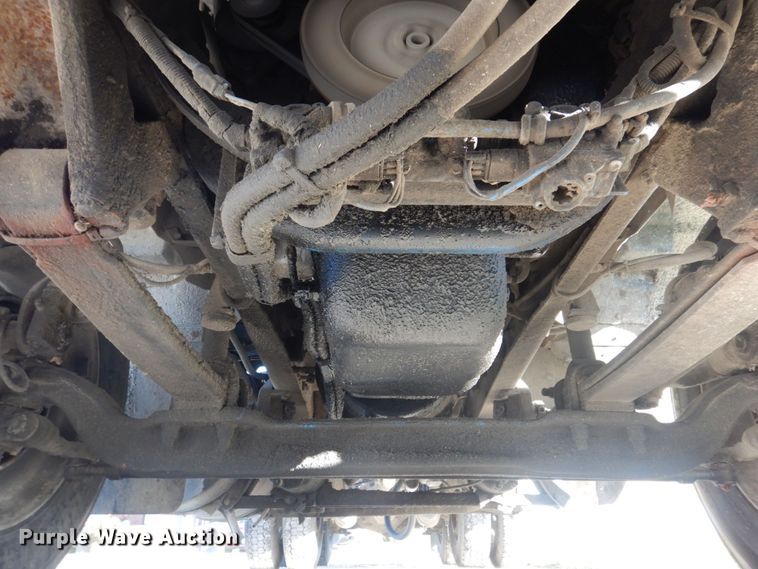 image for item DP0391 1996 International 9400  semi truck