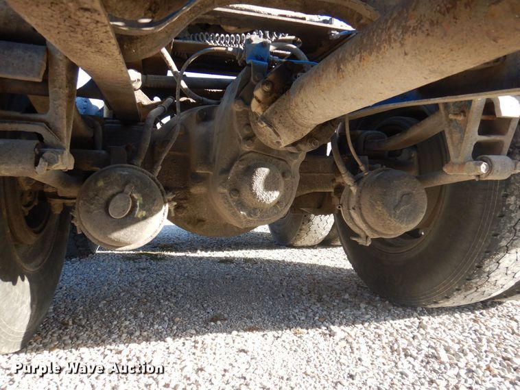 image for item DP0391 1996 International 9400  semi truck