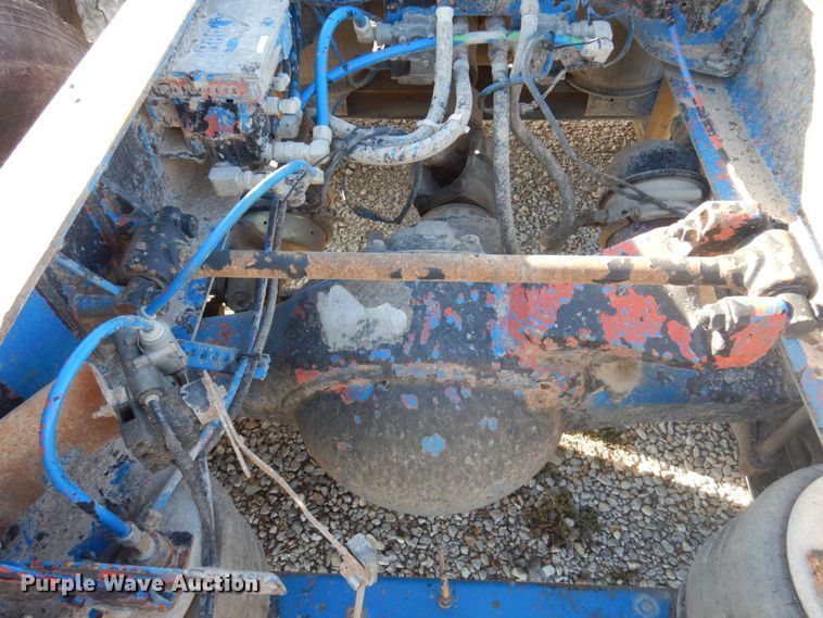 image for item DP0391 1996 International 9400  semi truck