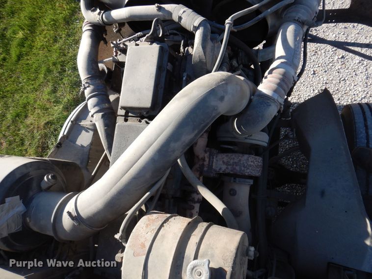 image for item DP0391 1996 International 9400  semi truck