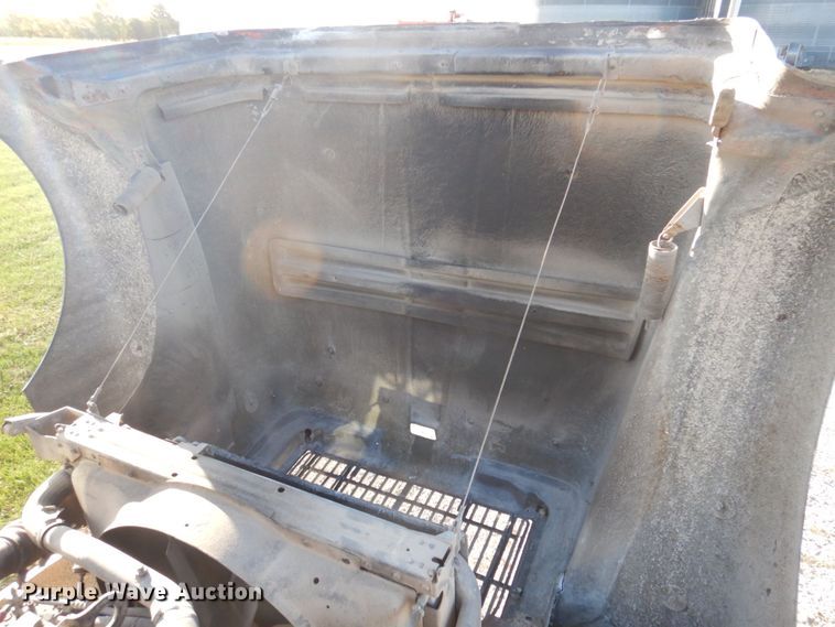 image for item DP0391 1996 International 9400  semi truck