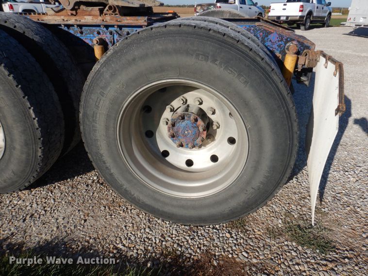 image for item DP0391 1996 International 9400  semi truck