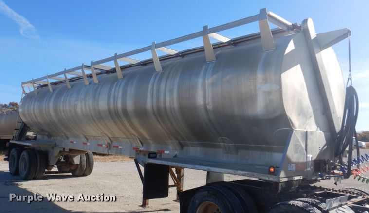 image for item DP0396 2006 Hensley  feed delivery trailer