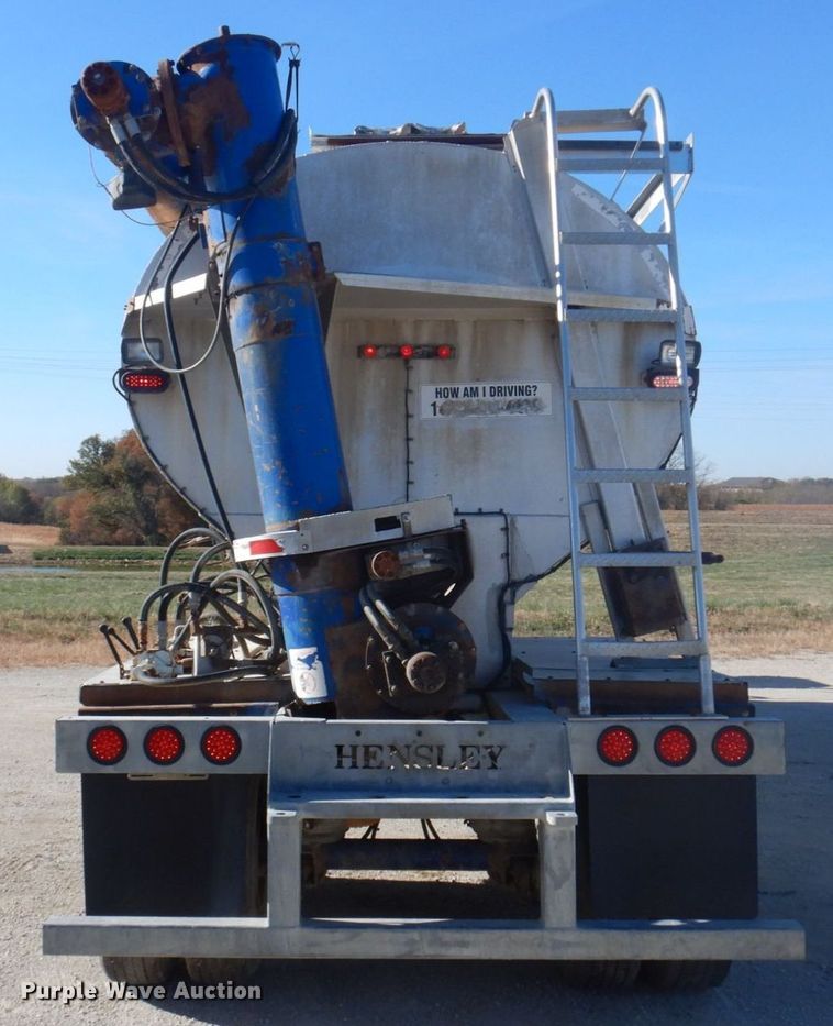 image for item DP0396 2006 Hensley  feed delivery trailer