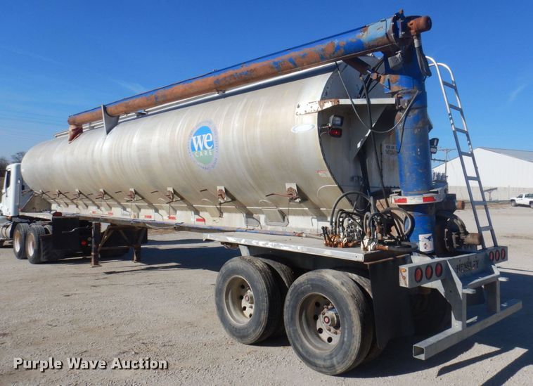 image for item DP0396 2006 Hensley  feed delivery trailer