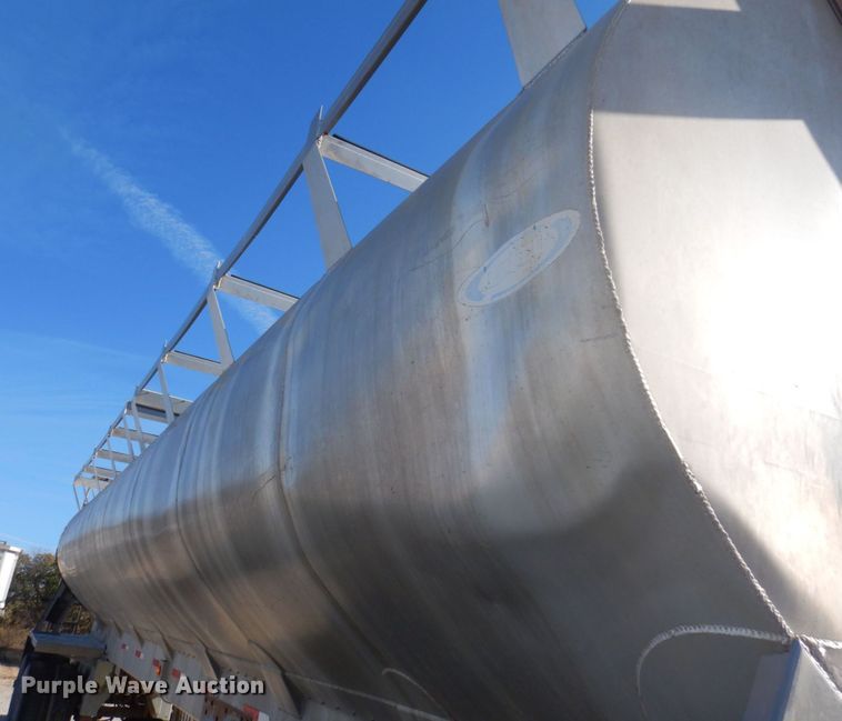 image for item DP0396 2006 Hensley  feed delivery trailer