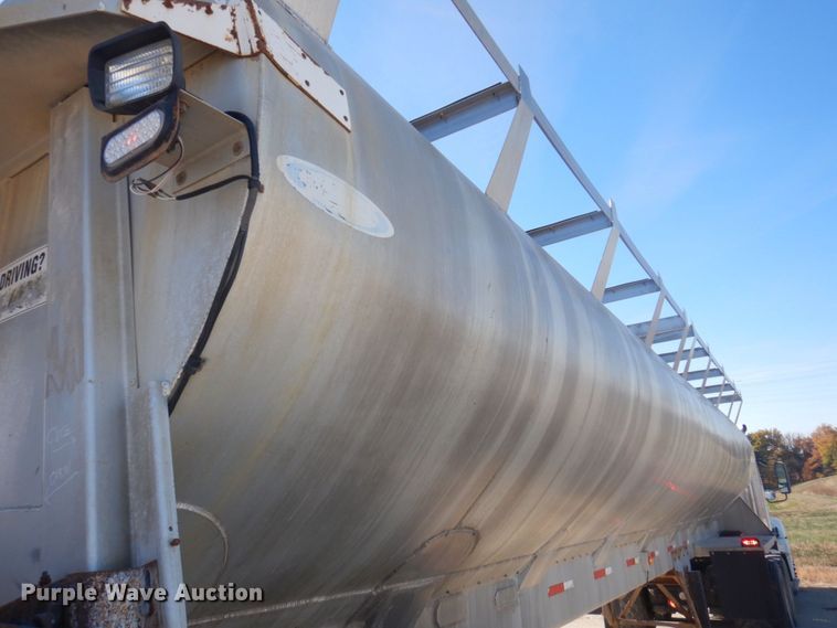 image for item DP0396 2006 Hensley  feed delivery trailer