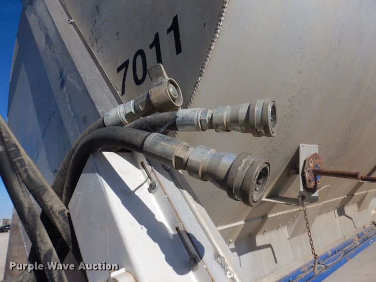 image for item DP0396 2006 Hensley  feed delivery trailer