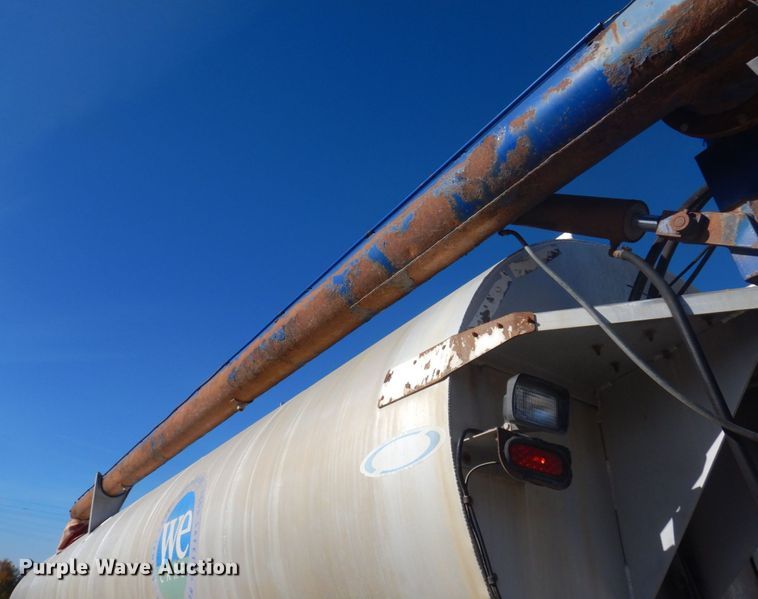 image for item DP0396 2006 Hensley  feed delivery trailer