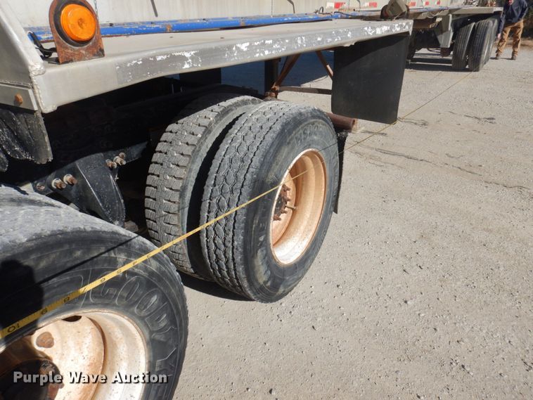 image for item DP0396 2006 Hensley  feed delivery trailer