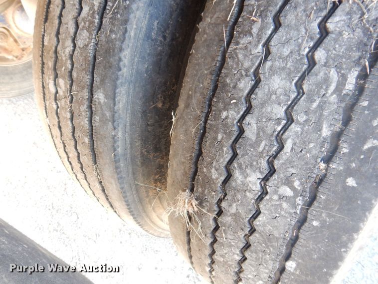 image for item DP0396 2006 Hensley  feed delivery trailer