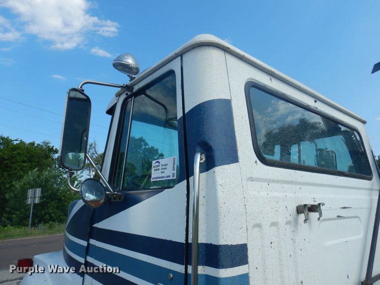 image for item DP5625 1980 White Road Boss 2  semi truck