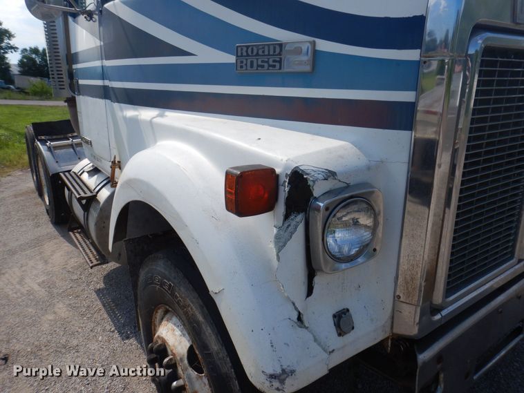 image for item DP5625 1980 White Road Boss 2  semi truck
