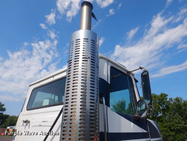 image for item DP5625 1980 White Road Boss 2  semi truck