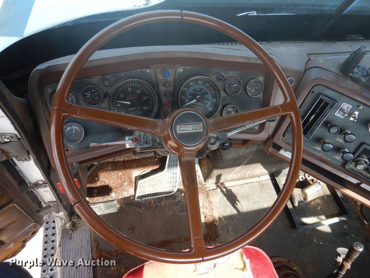 image for item DP5625 1980 White Road Boss 2  semi truck