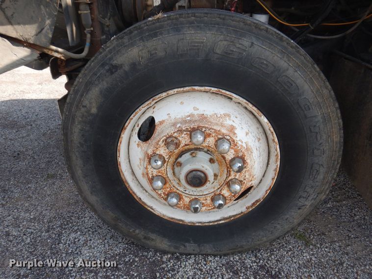 image for item DP5625 1980 White Road Boss 2  semi truck