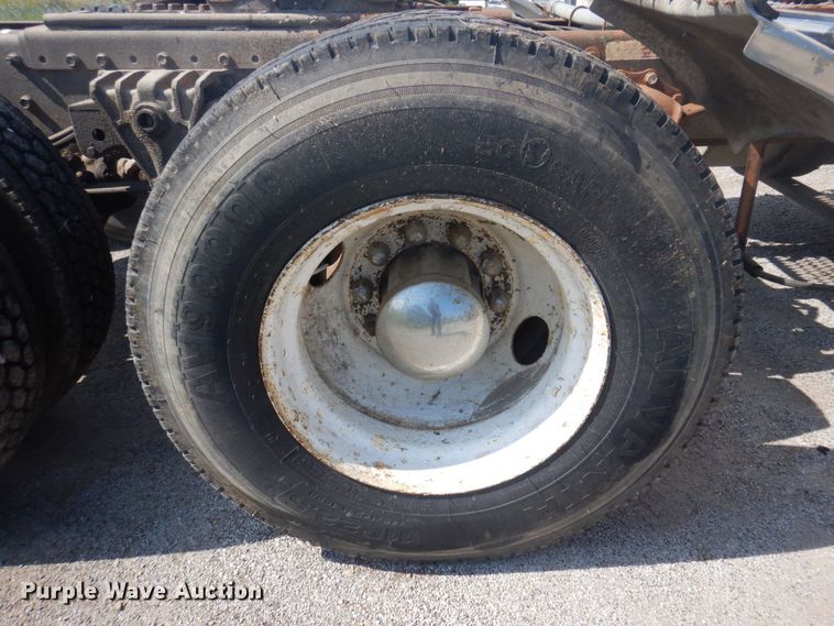 image for item DP5625 1980 White Road Boss 2  semi truck