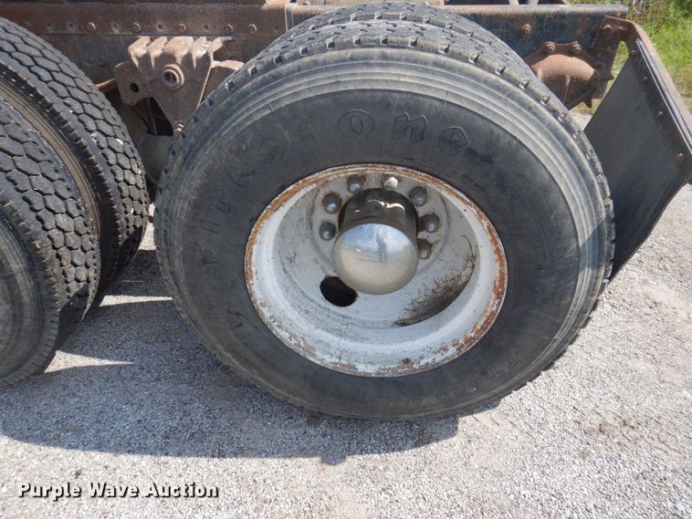 image for item DP5625 1980 White Road Boss 2  semi truck