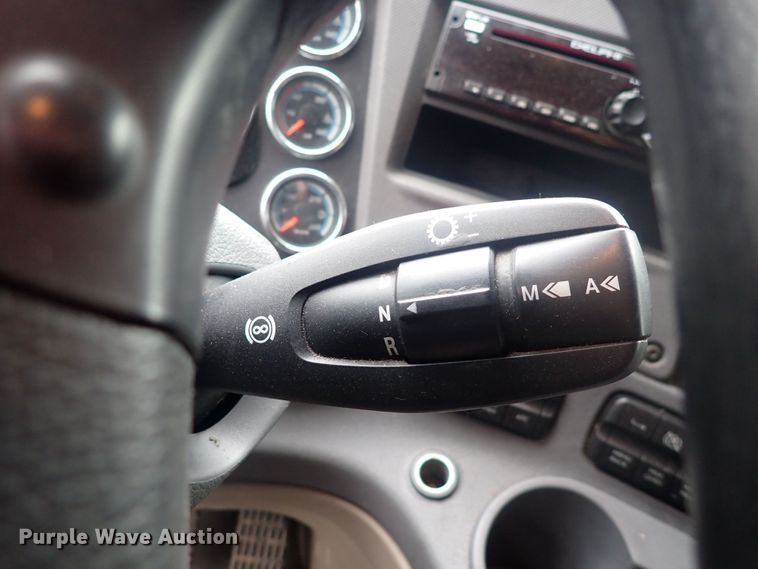 image for item DQ2975 2016 Freightliner Cascadia Evolution  semi truck