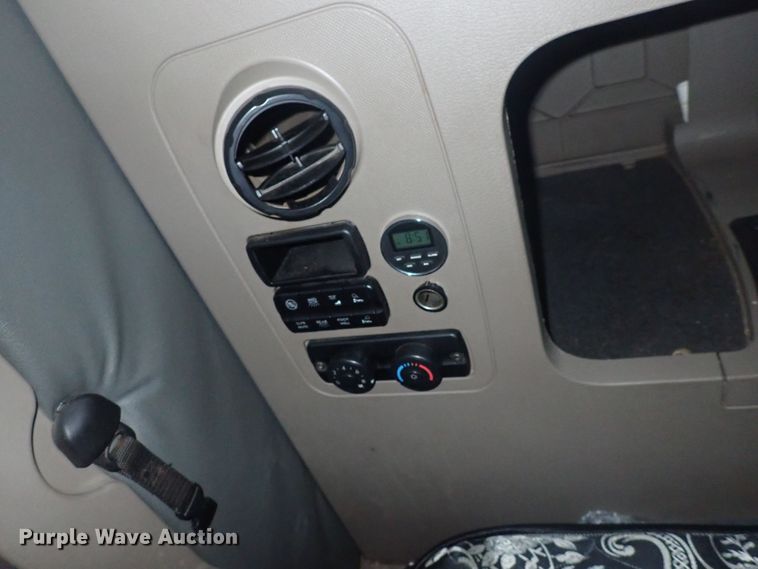 image for item DQ2975 2016 Freightliner Cascadia Evolution  semi truck